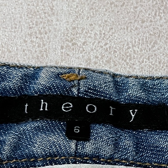 #4644. Theory Bootcut Light Wash Jeans. Size 8 - Picture 7 of 9